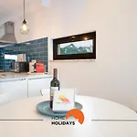 #063 Beach Apartment Steps From Ocean Albufeira