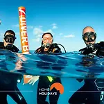#063 Steps From Ocean شقة البوفيرا