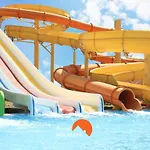 #063 Beach Apartment Steps From Ocean