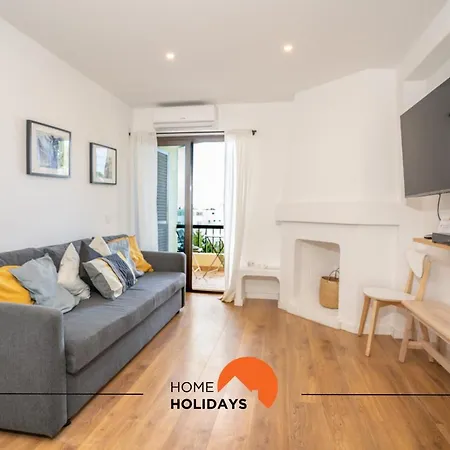 Appartement #063 Flat By Holidays